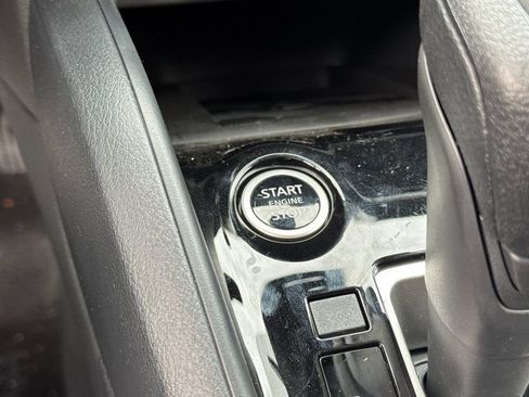 New 2025 Nissan Versa SV w/ Trunk Package FWD image 20