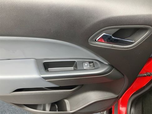 Used 2018 Chevrolet Colorado Z71 image 37