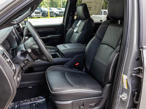 New 2026 RAM 3500 Limited AWD/4WD image 23