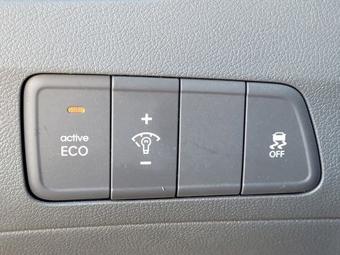 Used 2016 Hyundai Elantra SE image 31