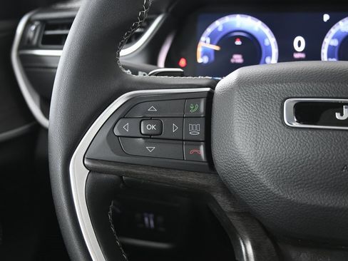 New 2025 Jeep Grand Cherokee Limited w/ Trailer Tow Package image 34