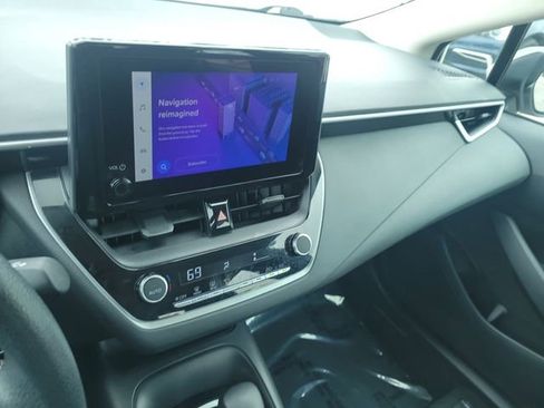 Used 2024 Toyota Corolla LE image 28