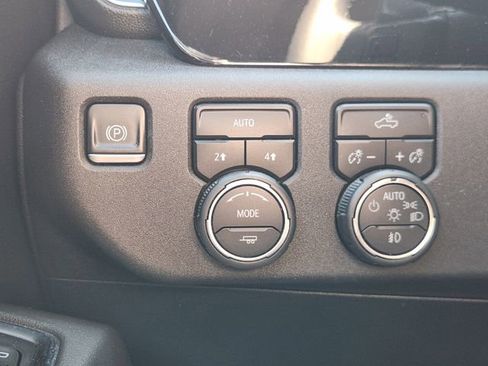 Used 2022 Chevrolet Silverado 1500 RST image 19