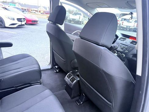 Used 2015 MAZDA MAZDA5 Sport image 16