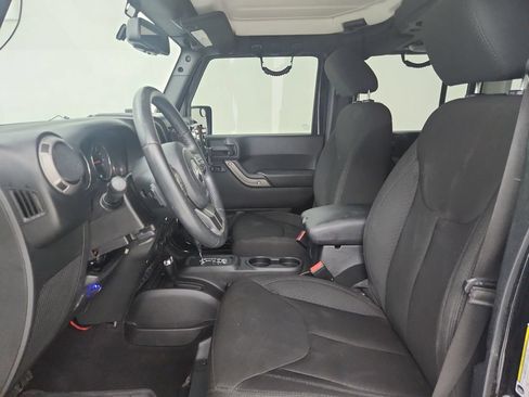 Used 2014 Jeep Wrangler Unlimited Sport w/ Quick Order Package 24S AWD/4WD image 19