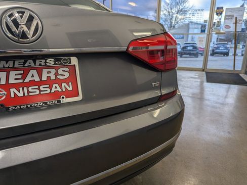 Used 2016 Volkswagen Passat 1.8T SE image 11