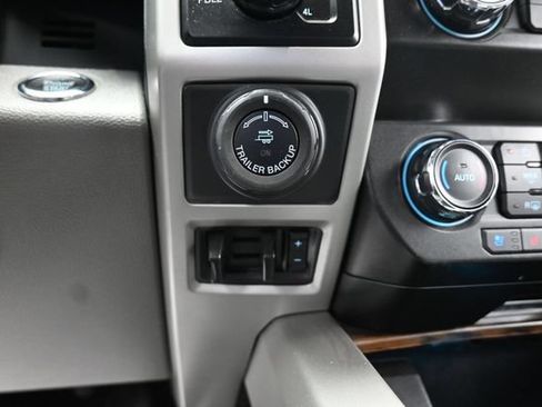 Certified 2020 Ford F150 Lariat w/ Trailer Tow Package AWD/4WD image 13