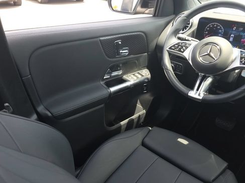 Used 2025 Mercedes-Benz GLA 250 image 26