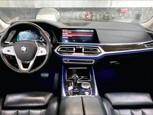 Used 2020 BMW X7 xDrive40i w/ Premium Package image 17