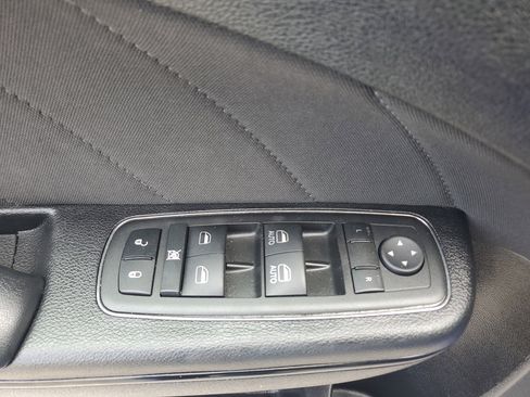 Used 2022 Dodge Charger SXT w/ Blacktop Package image 26