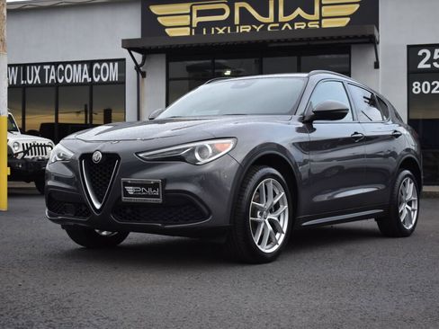 Used 2018 Alfa Romeo Stelvio Ti Sport image 5