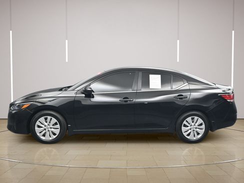 Certified 2024 Nissan Sentra S FWD image 4