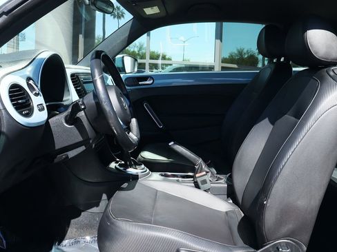 Used 2012 Volkswagen Beetle 2.5 image 34