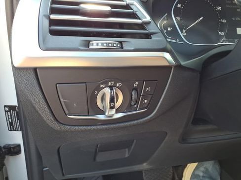 Used 2022 BMW X3 xDrive30i w/ Convenience Package AWD/4WD image 14