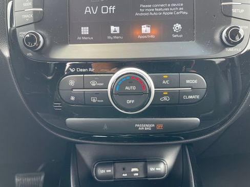 Used 2019 Kia Soul ! FWD image 23