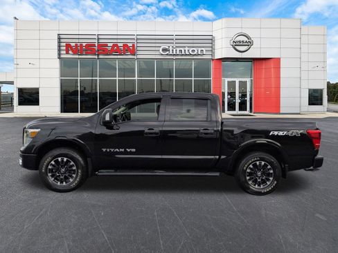 Used 2019 Nissan Titan PRO-4X w/ Pro-4x Utility Package AWD/4WD image 6