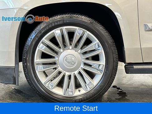 Used 2015 Cadillac Escalade Platinum AWD/4WD image 11
