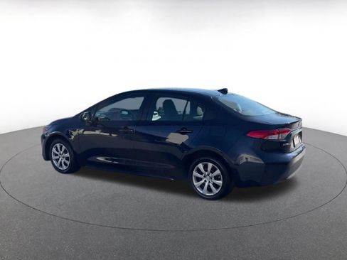 Used 2025 Toyota Corolla LE image 10