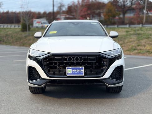 Used 2025 Audi Q8 Premium image 10