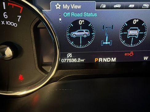 Used 2019 Ford Expedition XLT w/ Equipment Group 202A AWD/4WD image 22