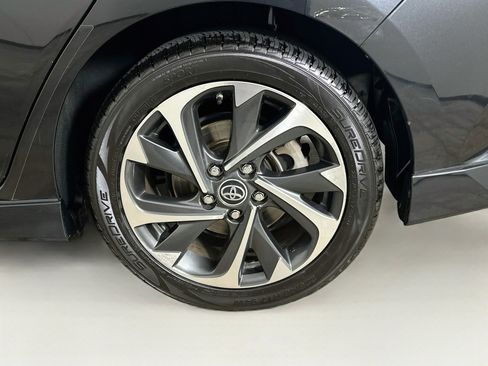 Used 2018 Toyota Corolla iM FWD image 11