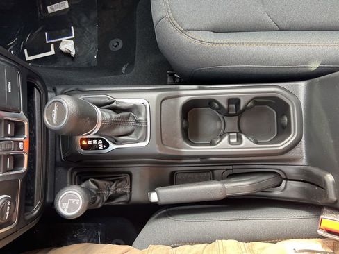 New 2026 Jeep Gladiator Sport image 32