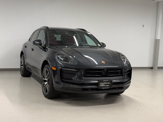 Certified 2026 Porsche Macan AWD/4WD image 8