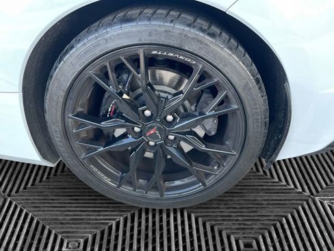 Used 2024 Chevrolet Corvette Stingray Preferred Conv w/ Z51 Performance Package image 20