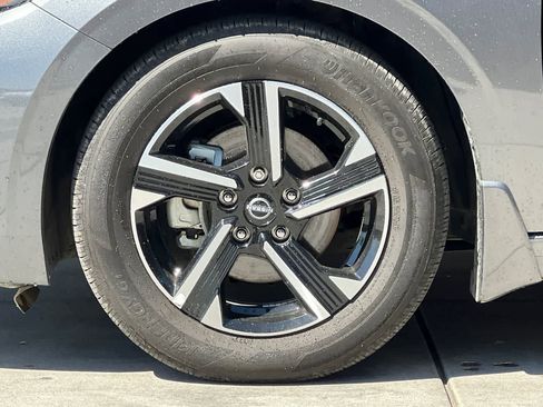 Certified 2025 Nissan Sentra SV FWD image 34