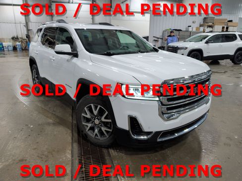 Used 2022 GMC Acadia SLE w/ Driver Convenience Package image 1