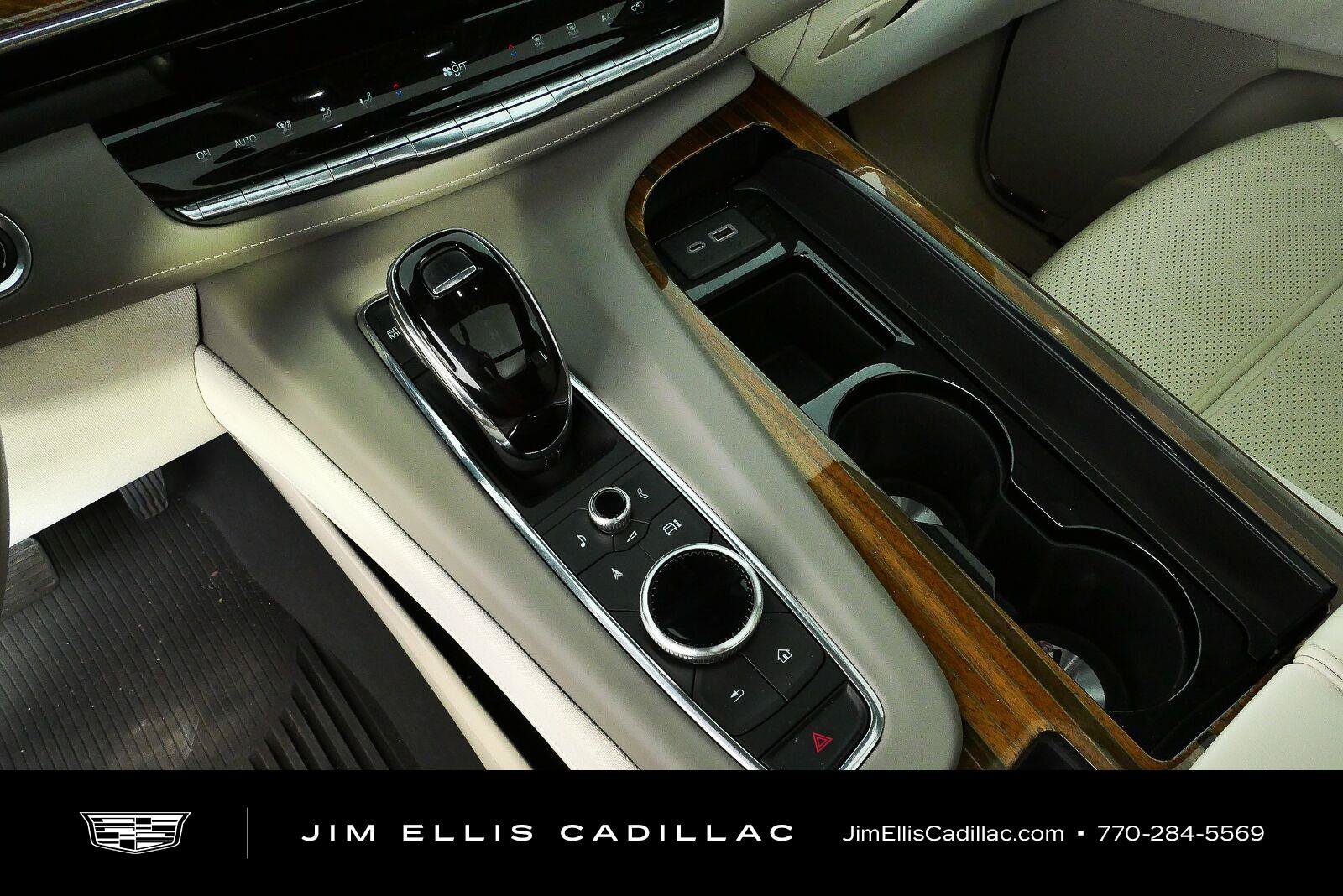 Used 2023 Cadillac Escalade ESV Sport Platinum w/ LPO, ONYX Package AWD/4WD image 14