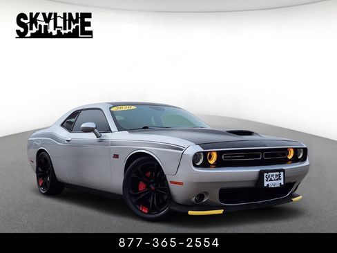 Used 2020 Dodge Challenger R/T RWD image 1