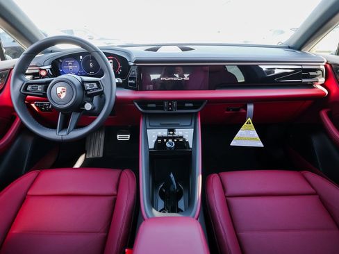 New 2025 Porsche Macan 4S Electric image 26