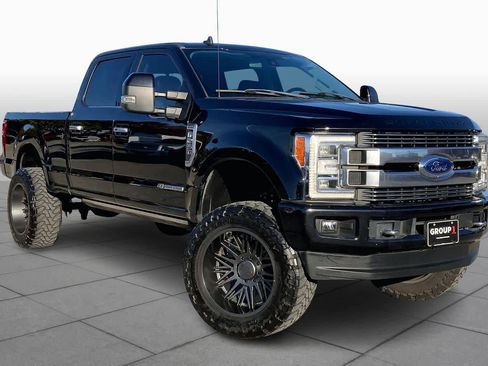 Used 2019 Ford F250 Limited image 2