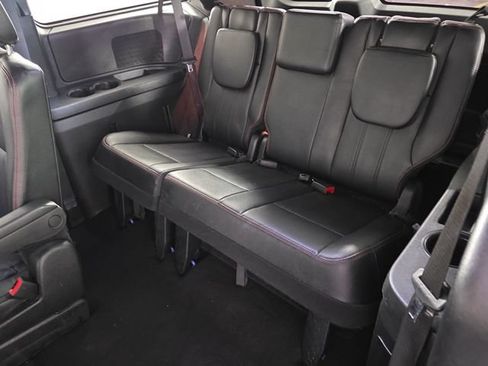 Used 2019 Dodge Grand Caravan GT FWD image 34