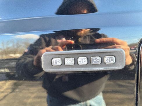 Used 2014 Ford F250 Platinum w/ FX4 Off-Road Package image 29