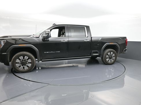 Used 2024 GMC Sierra 2500 Denali w/ Denali Reserve Package image 5