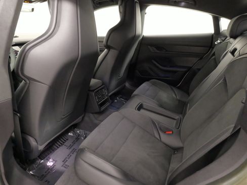 Used 2023 Porsche Taycan GTS image 34