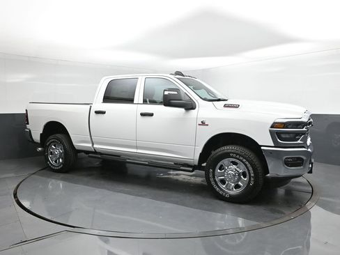 New 2026 RAM 2500 Tradesman AWD/4WD image 17