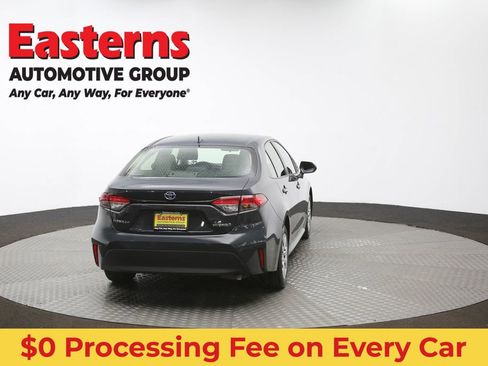 Used 2023 Toyota Corolla LE w/ Carpet Mat Package (TMS) FWD image 37