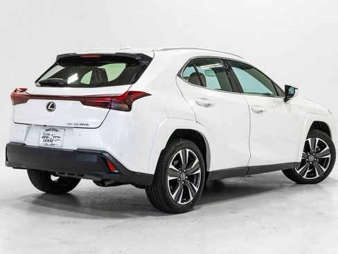 Used 2024 Lexus UX 250h AWD w/ Premium Package image 32