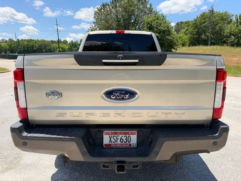 Used 2017 Ford F250 King Ranch w/ King Ranch Ultimate Package AWD/4WD image 4