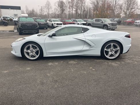 Used 2021 Chevrolet Corvette Stingray Preferred Cpe w/ Chrome Exterior Badge Package RWD image 2