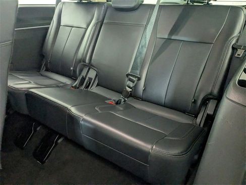 Used 2024 Ford Expedition Max XLT image 30