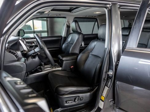 Used 2022 Toyota 4Runner Limited image 9