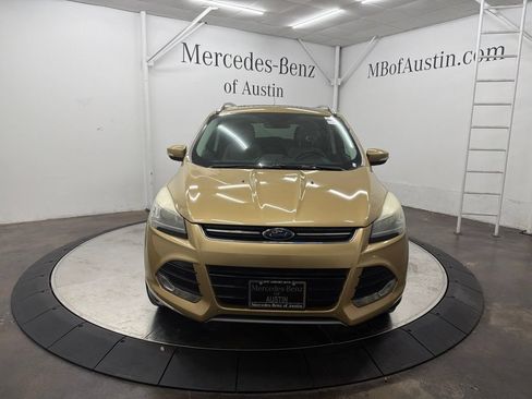 Used 2014 Ford Escape Titanium w/ Equipment Group 401A FWD image 2