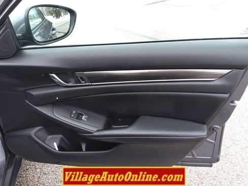 Used 2018 Honda Accord Sport image 30
