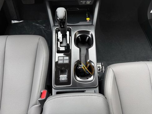 New 2026 Subaru Outback Limited AWD/4WD image 18