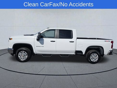 Used 2025 Chevrolet Silverado 3500 W/T AWD/4WD image 2