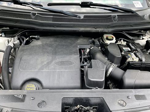 Used 2017 Ford Explorer XLT AWD/4WD image 30